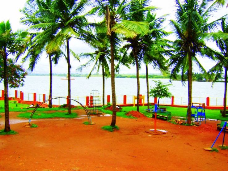 places to visit near hubli for 2 days